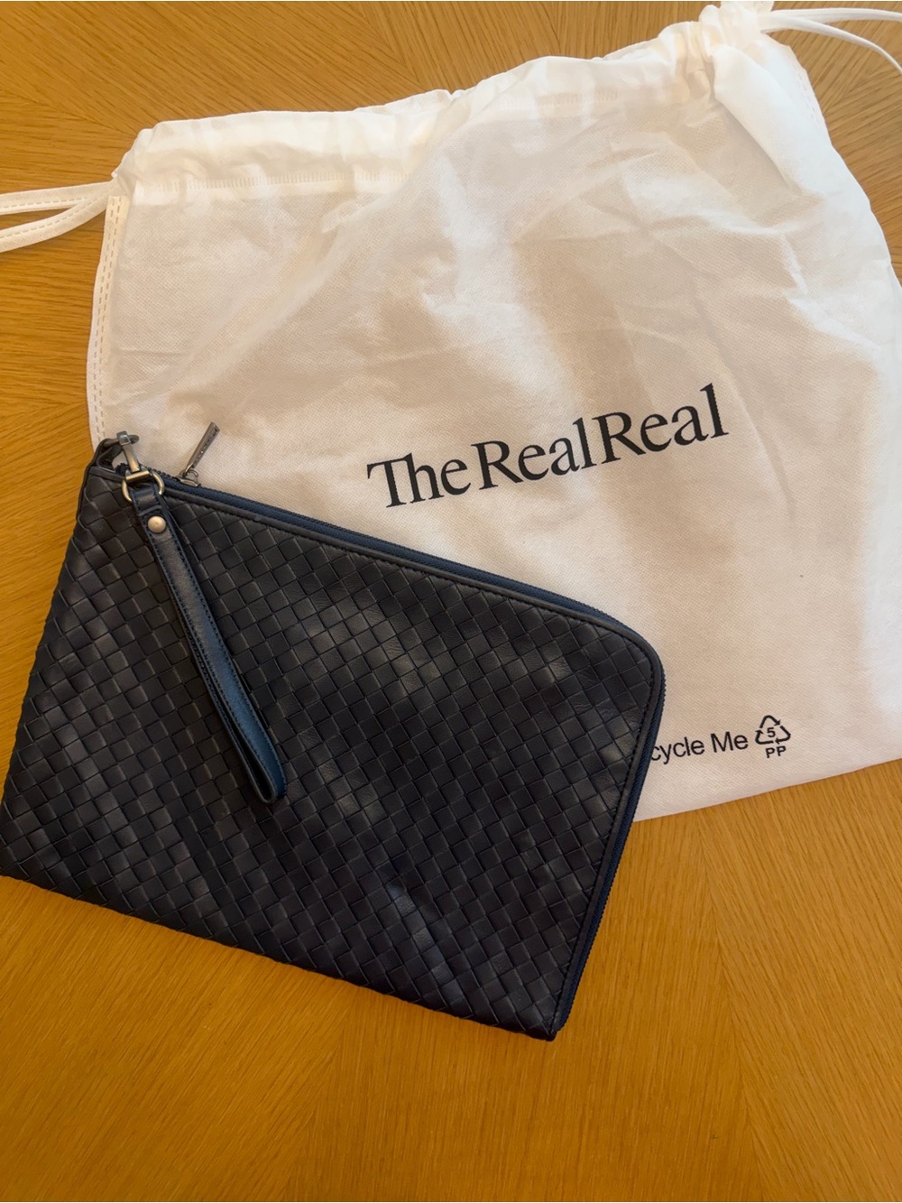 Auth Bottega Veneta navy clutch